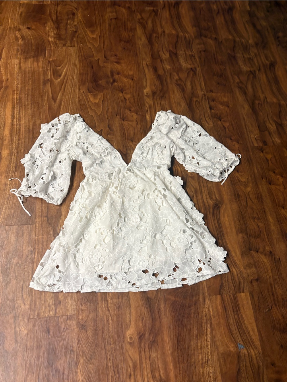 Storia White Floral Lace Long Sleeve minidress - Size S - Picture 2 of 8